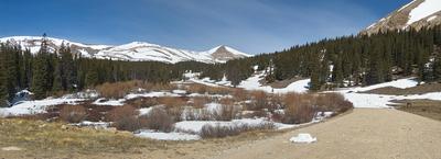 Parking lot below the 4wd road